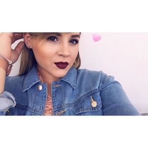 Meet your Posher, Gabriela